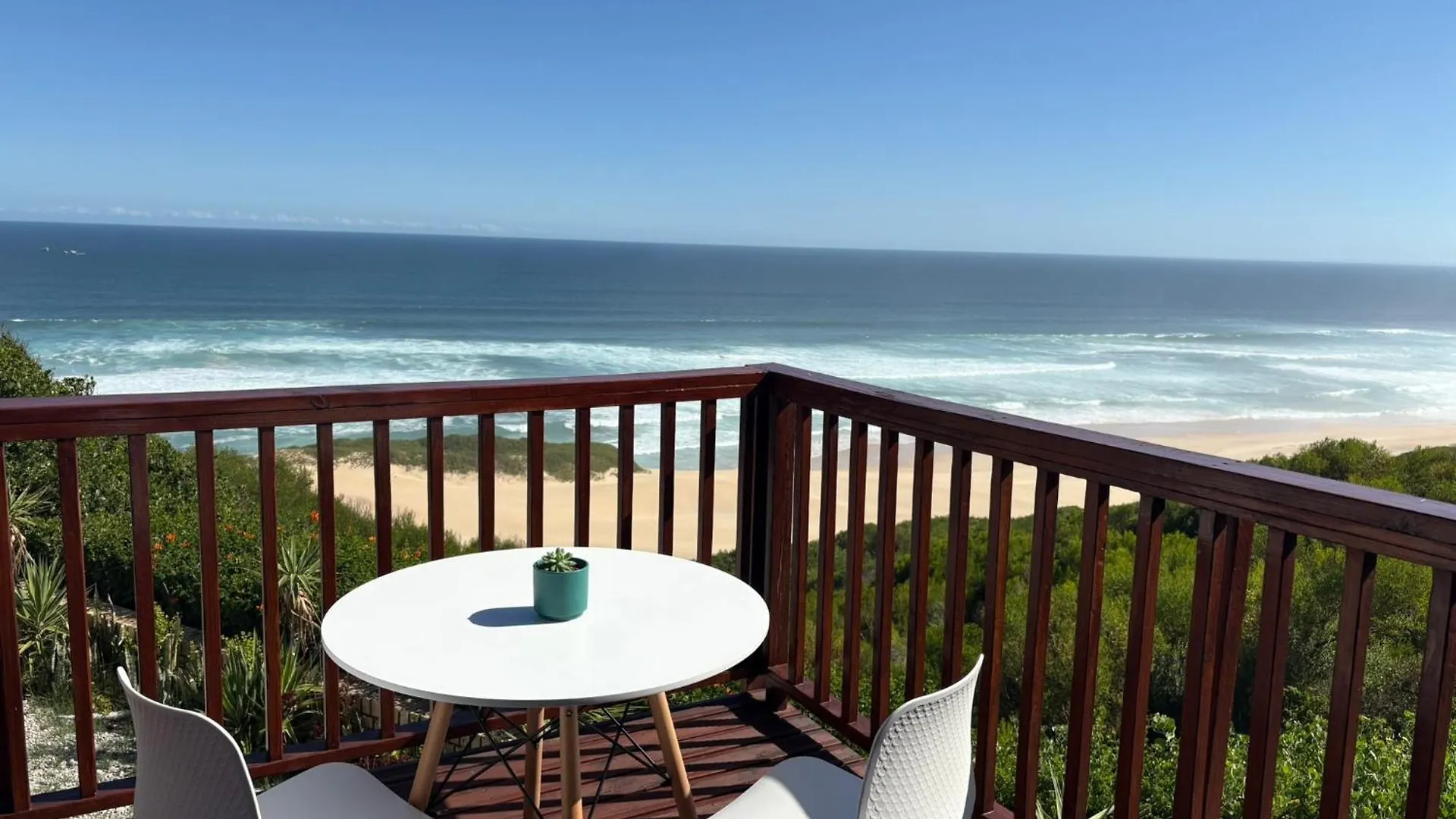 Opi-See Port Elizabeth 0*,